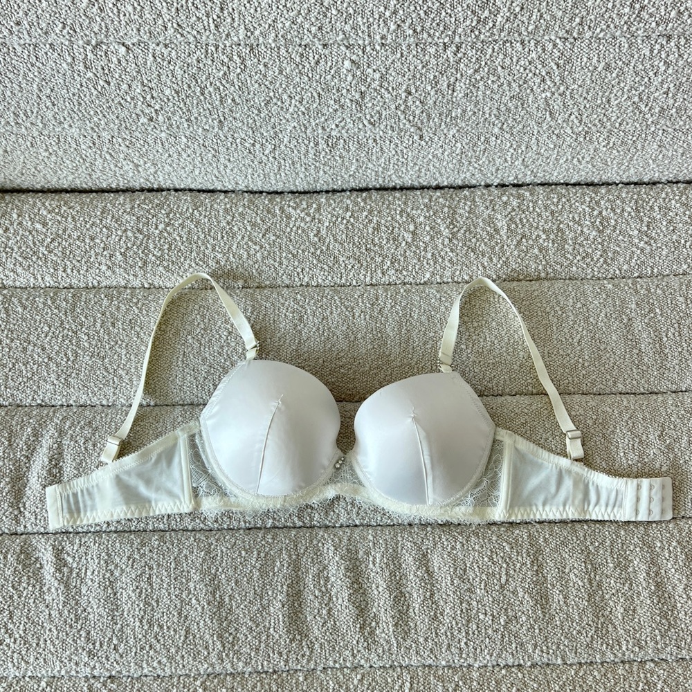 Affinitas Intimates satin push-up bra